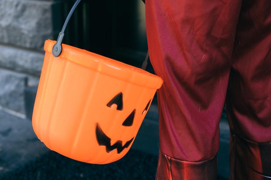 7 Things you shouldn’t do when you take your kids trick-or-treating