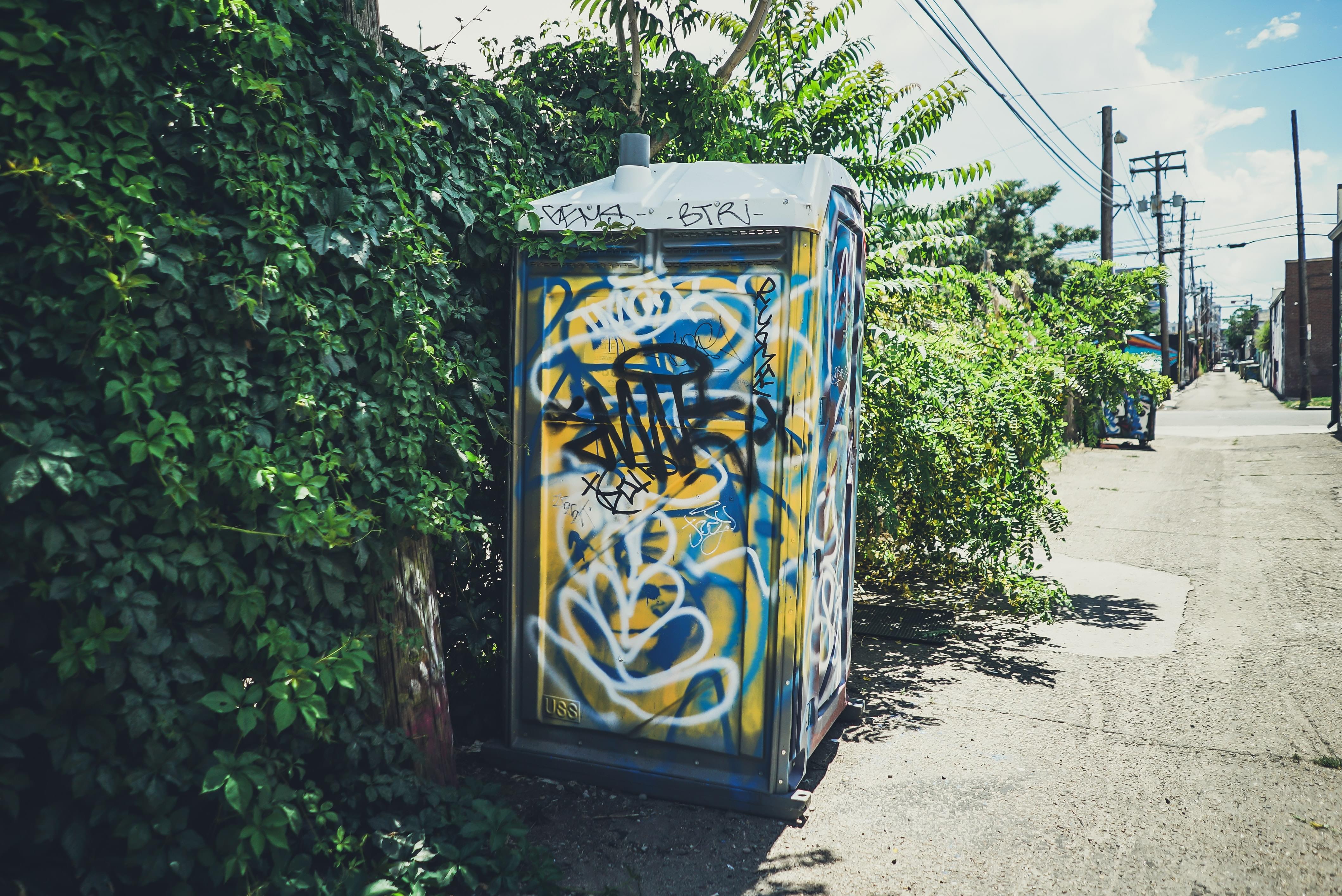 Porta Potty choir singing ‘Hallelujah’ is the perfect ending to 2020