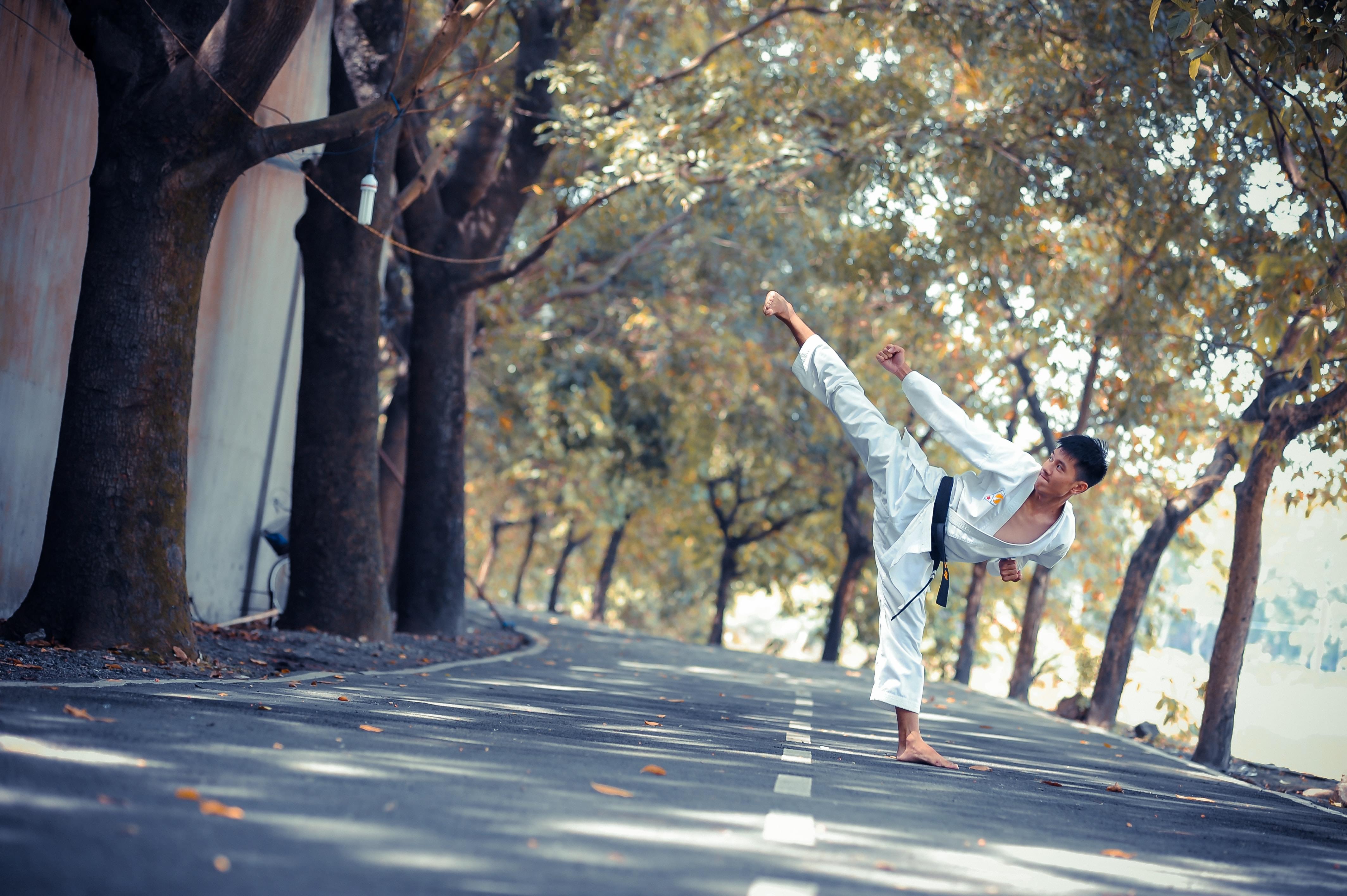 “Iron crotch” Kung Fu masters will leave you stunned