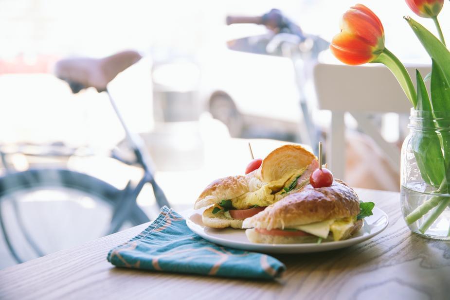 Woman takes a bite out of her husband’s sandwich everyday to make it feel like they’re having lunch together