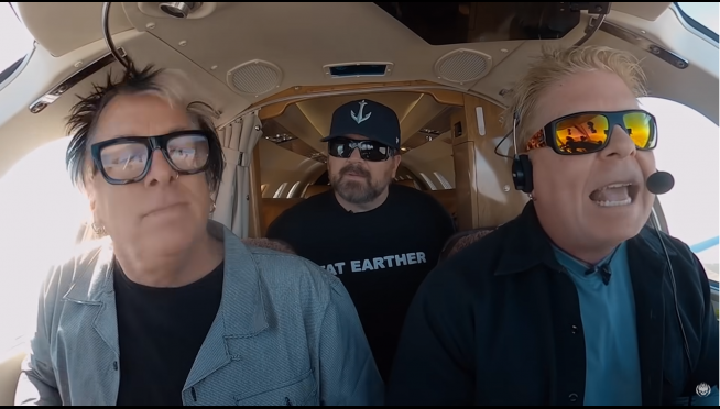 Dexter Holland of The Offspring takes karaoke from the car to the cockpit
