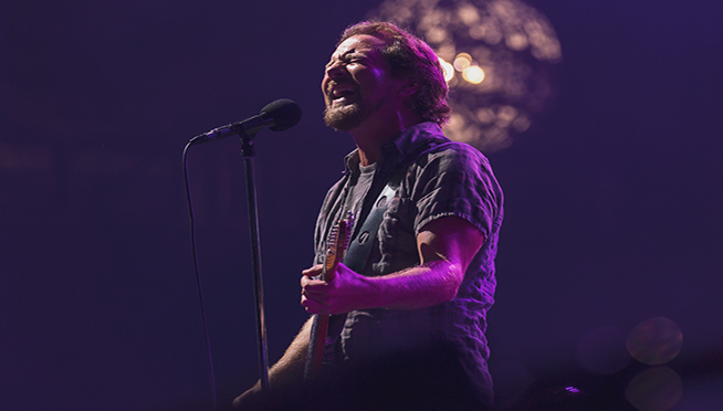 “No Code Show” released to celebrate Pearl Jam’s album anniversaries