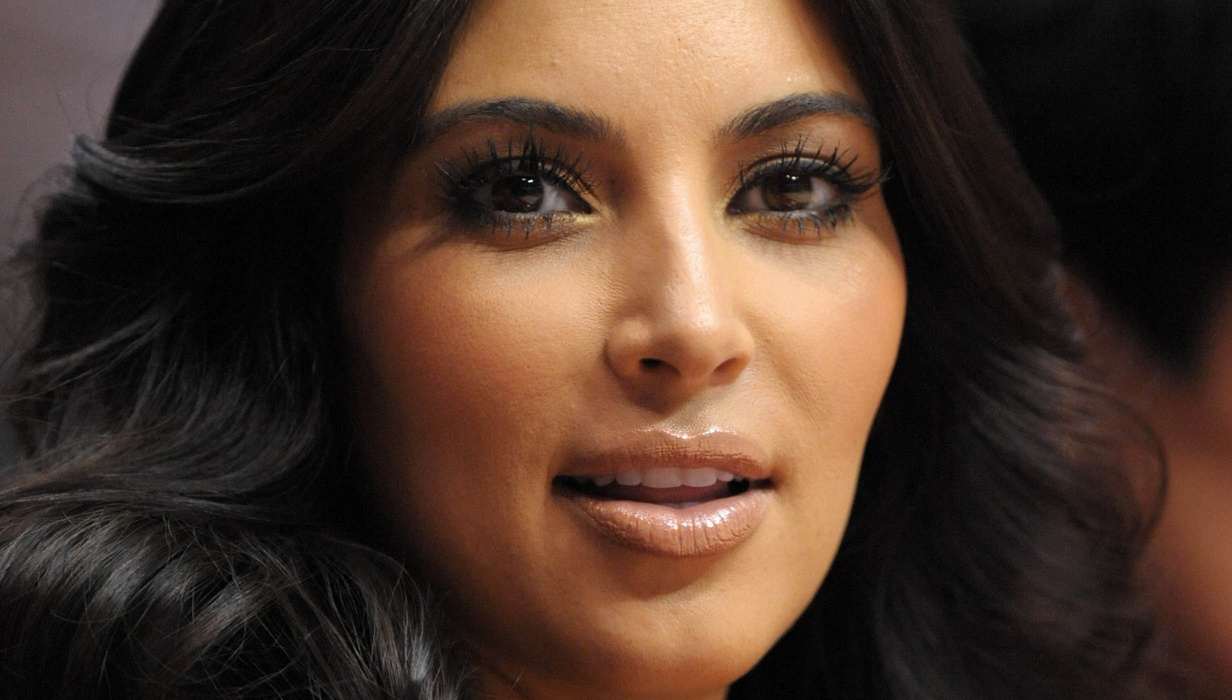 You won’t believe why Kim Kardashian breaking down!