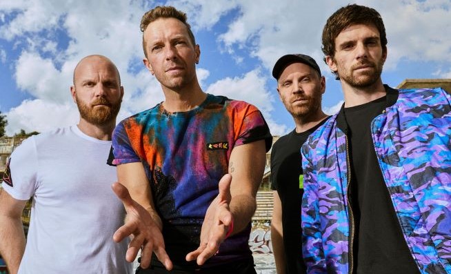 Coldplay played two songs from Moon Music on SNL