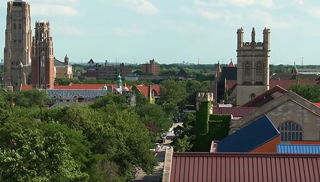 University of Illinois welcomes record number of students for new school year