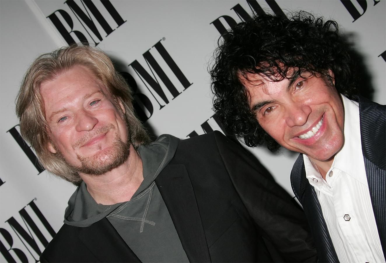 Hall and Oates' “You Make My Dreams” reaches 1 BILLION streams | 94.7 WLS |  WLS-FM