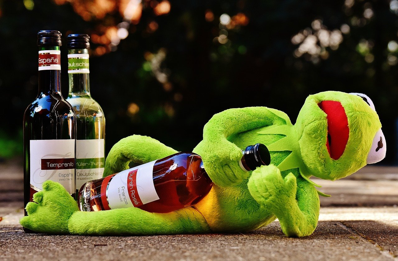 Miss Piggy confirms she and Kermit are still separated