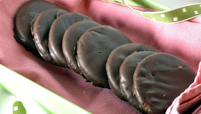 Thin Mints are America’s favorite but Tagalongs are The Most Popular Girl Scout Cookie in Illinois