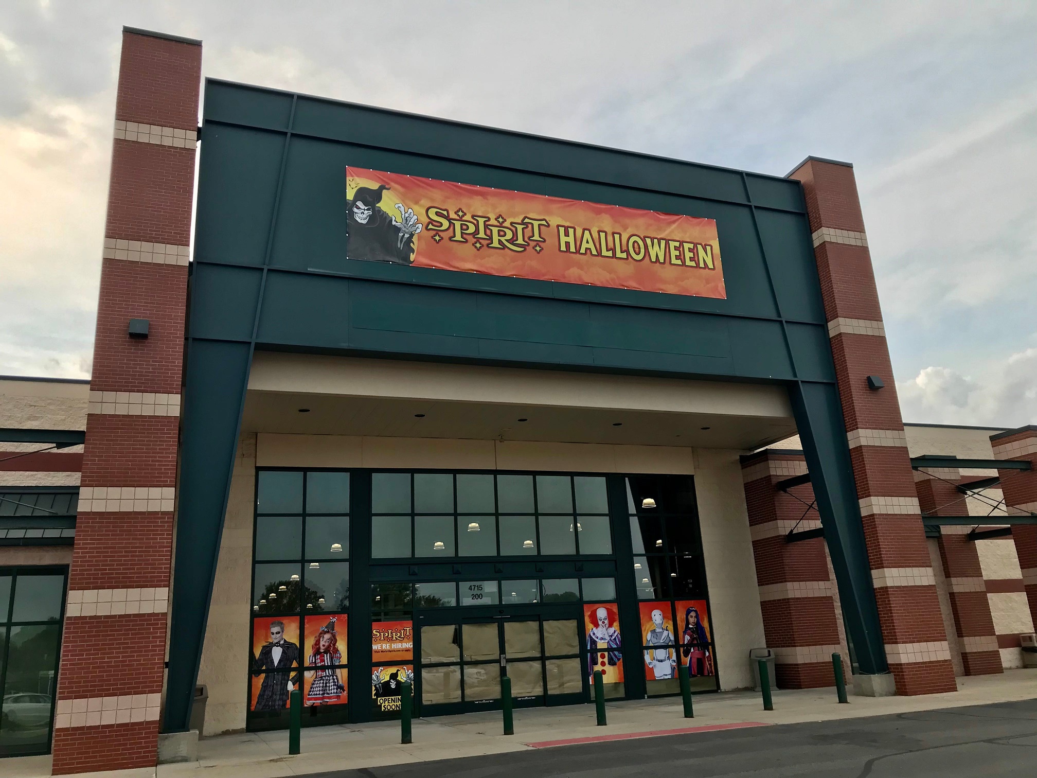 Spirit Halloween now testing new Spirit Christmas stores