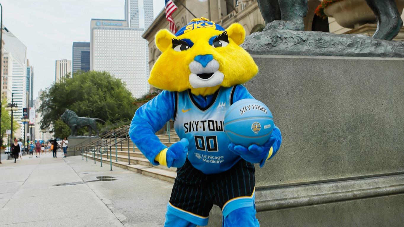 ‘Skye the Lioness’ named new mascot of Chicago Sky