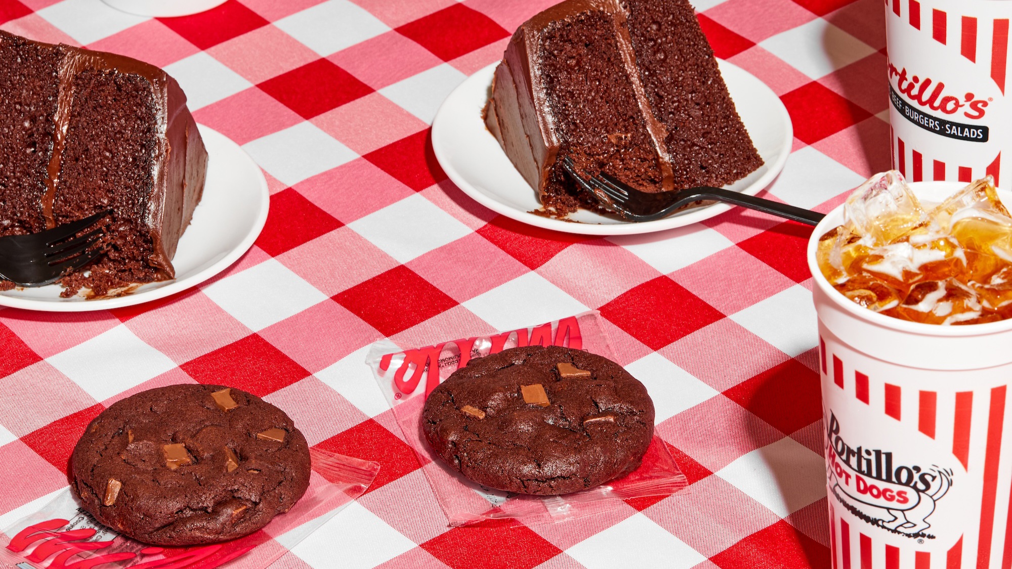 Portillo’s launches new dessert with iconic New York bakery