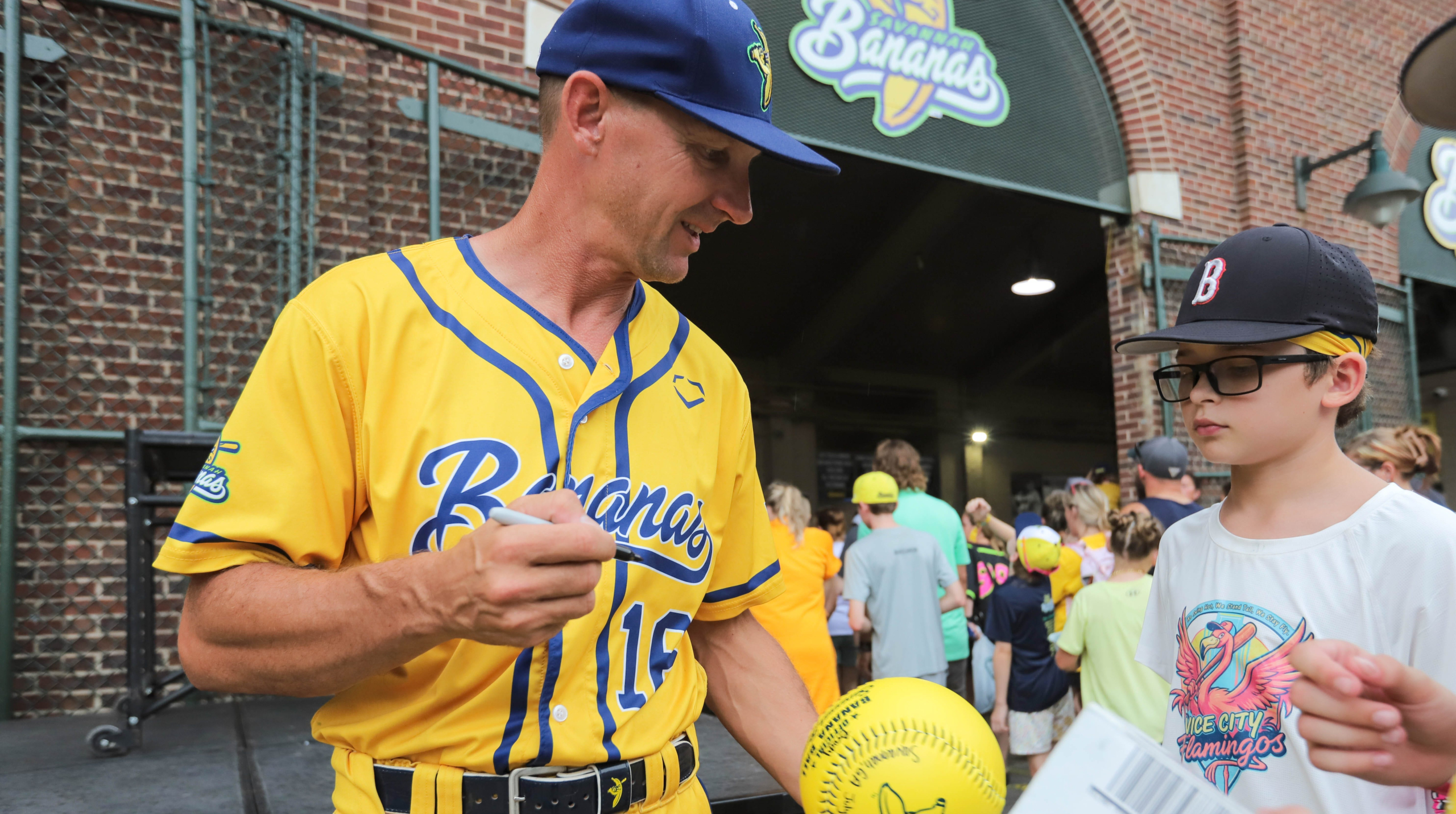 Chicago-style hot dogs, pizza get Savannah Bananas twist at games