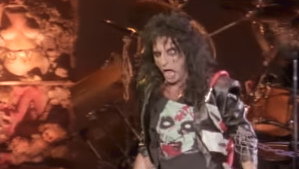 Loop Hall of Fame – Alice Cooper (inducted 10/27/17)