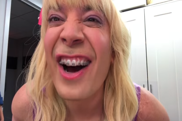 Jimmy Fallon Transforms Into “Sara” For Tonight’s Episode [VIDEO}