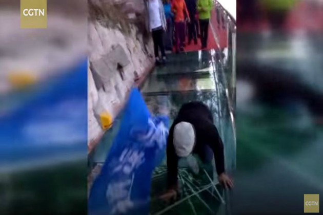 Trending: Glass Bottom Bridge Cracks Under Tourists [VIDEO]