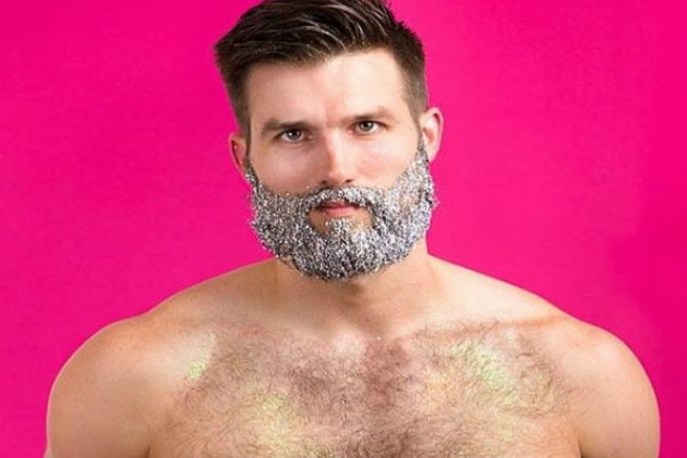 Trending: Holiday Beards With Glitter & Ornaments
