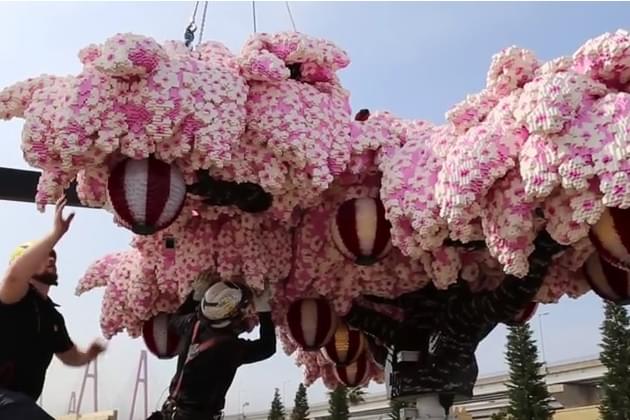 See The World’s largest LEGO Cherry Blossom Tree [VIDEO]