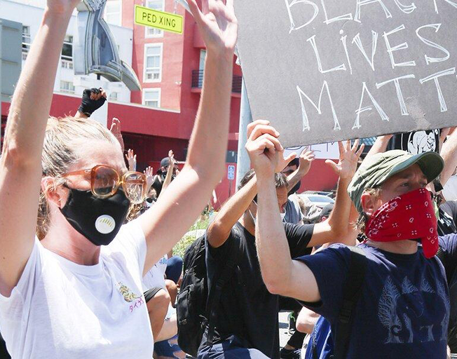 “Grey’s Anatomy” Stars Join LA Protests