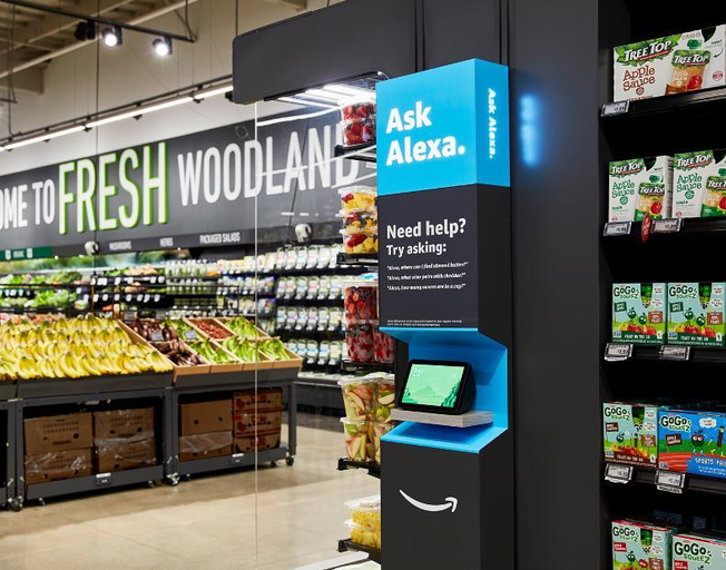 Amazon’s New Grocery Store Has Smart Carts