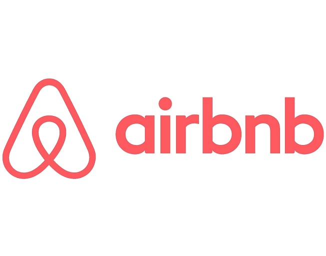 Airbnb Looking for 12 People to Live Anywhere for a Year For Free