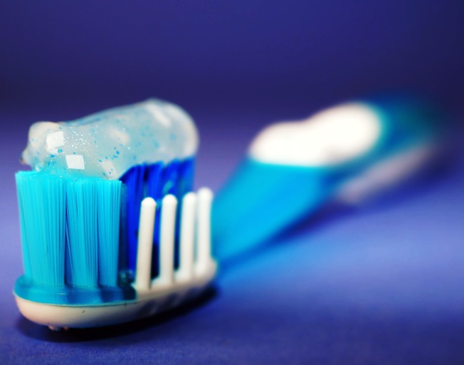 Dentists Reveal the Correct Order To Brush Your Teeth, Floss, and Use Mouthwash