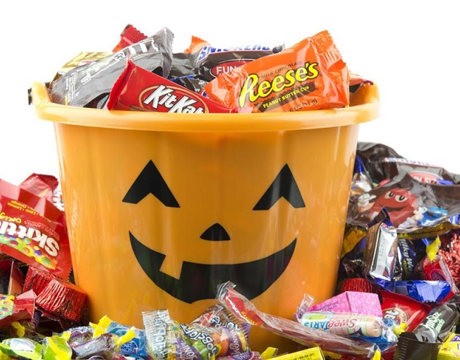 Discover Halloween Candy That Debuted The Decade You Were Born