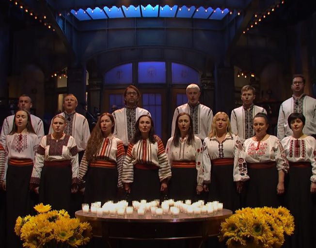 ‘SNL’ Cold Open Honors Kyiv With Performance From Ukrainian Choir