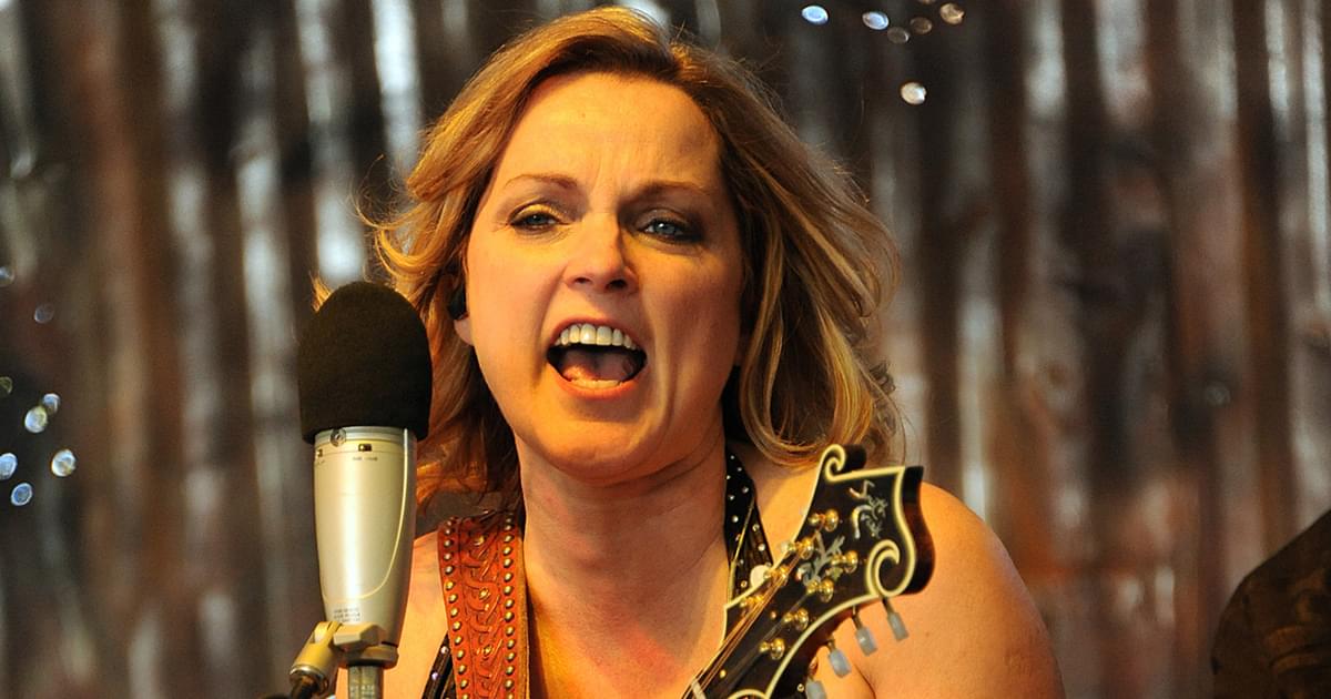 Rhonda Vincent to Be Inducted Into the Grand Ole Opry on Feb. 6