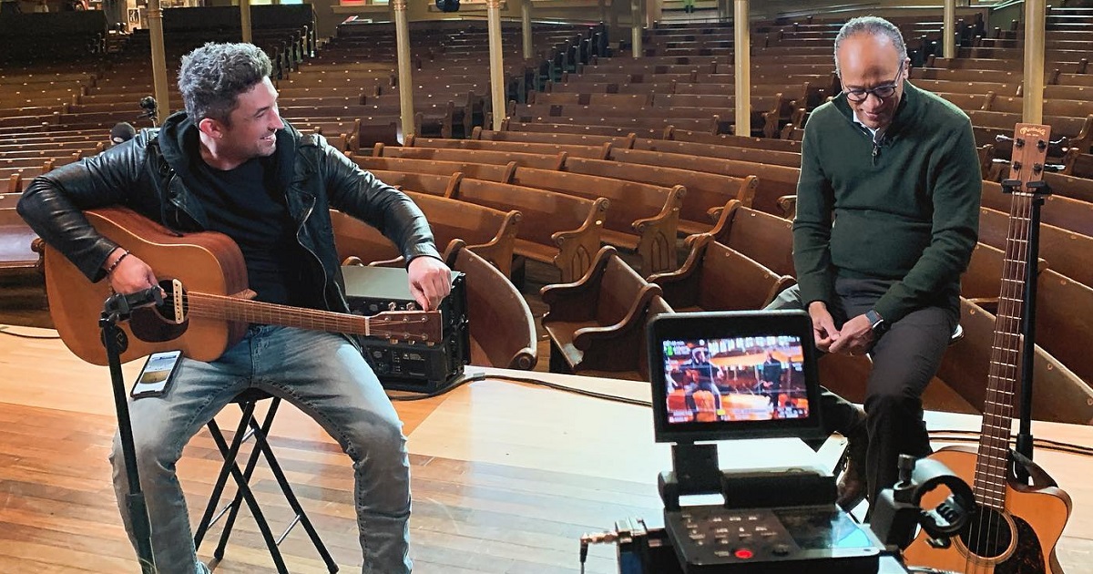 Michael Ray Talks with NBC’s Lester Holt on the Ryman Stage
