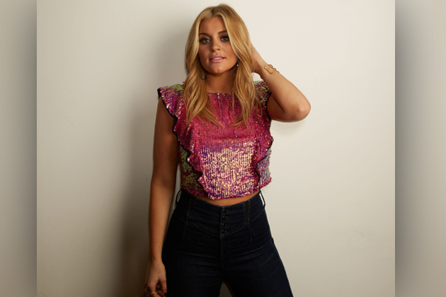 Lauren Alaina takes the “Road Less Traveled” to Number One