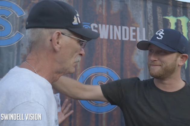 Cole Swindell Moved by Fan at Meet-N-Greet [VIDEO]