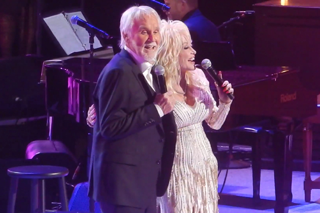 Watch Kenny Rogers and Dolly Parton sing “Islands In The Stream” for Possibly the Last Time [VIDEO]