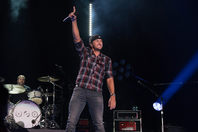 Luke Bryan Spends Third Week at #1 with “Most People Are Good”