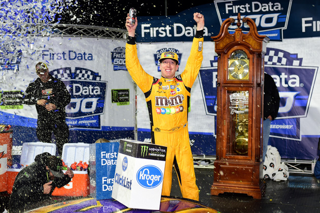 Kyle Busch Wins at Martinsville and Locked into NASCAR Championship Race [VIDEO, PHOTOS]