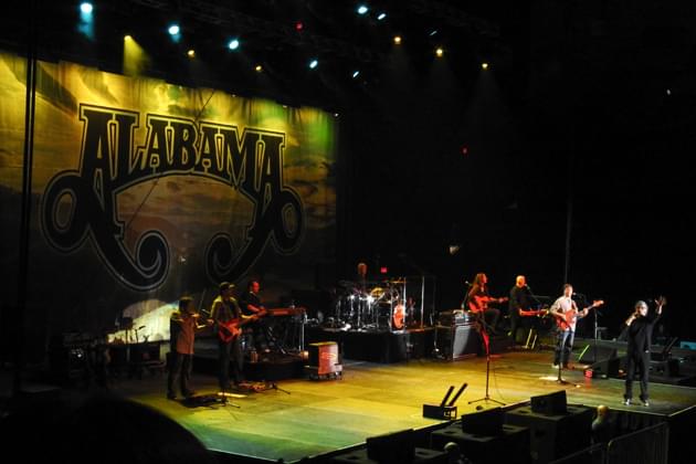 Alabama and Montgomery Gentry in Bloomington, IL [GALLERY]