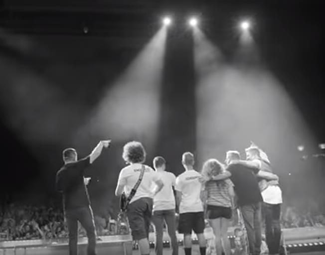 Rascal Flatts Invites Students From School Of Rock Behind The Scenes On Tour
