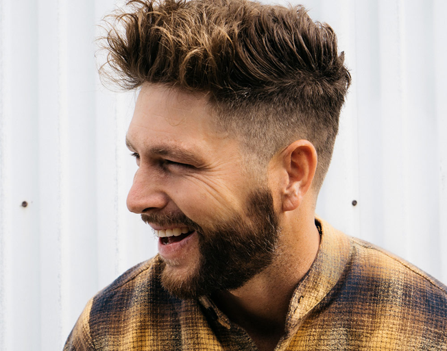 Chris Lane “I Don’t Know About You” Hits Number One