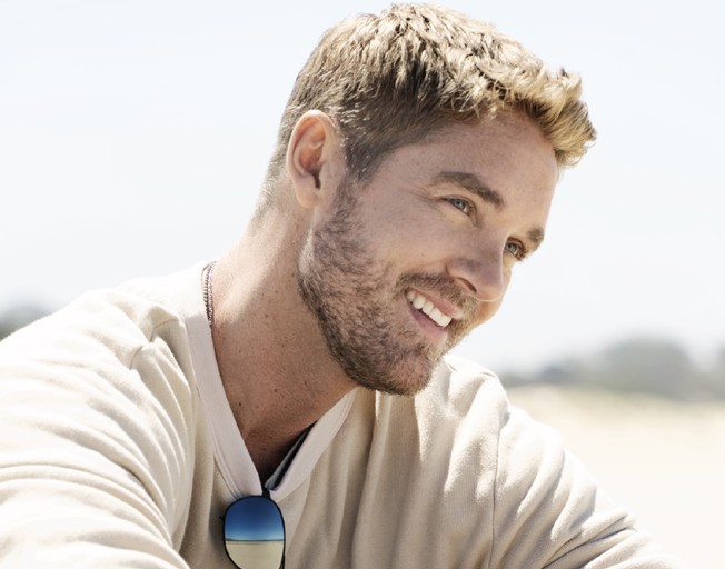 Brett Young Holds Billboard #1 for 2nd Week with “Here Tonight”
