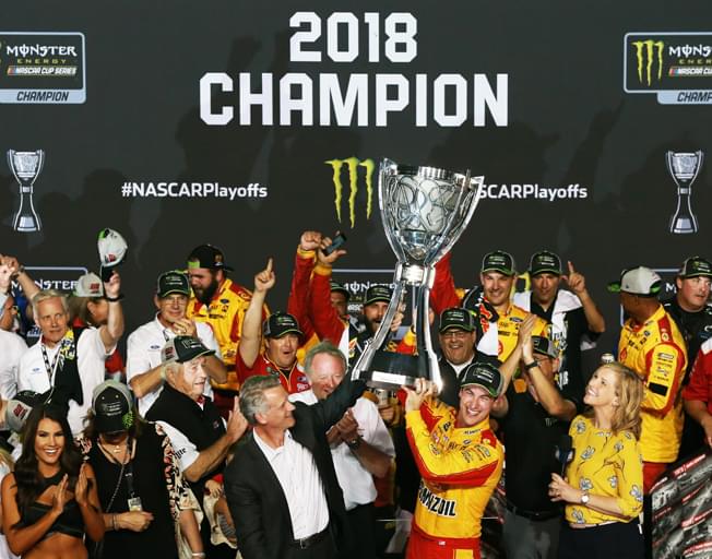 Joey Logano Wins Ford EcoBoost 400 and NASCAR Championship at Homestead-Miami Speedway [VIDEO]