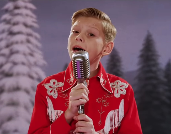 It’s a Western Swing “White Christmas” in new Music Video by Mason Ramsey