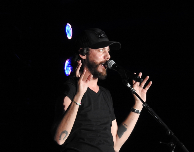 Chris Janson Offers Forgiveness to Guitar Thieves