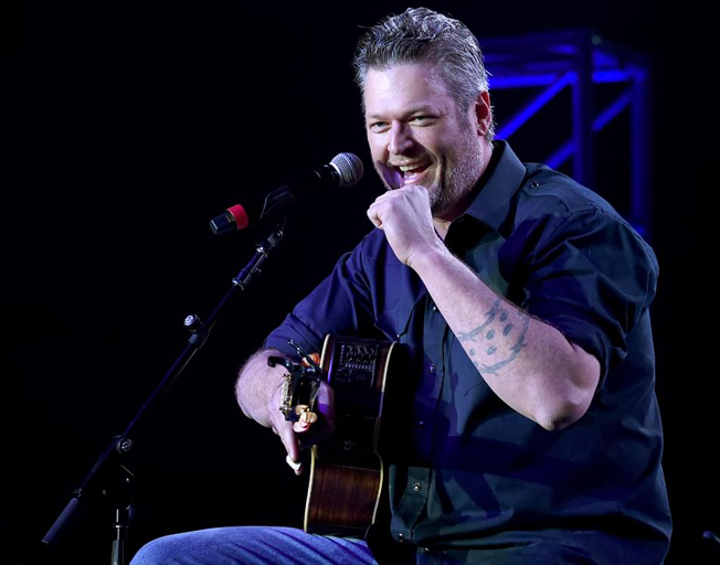 Blake Shelton Spends 2nd Week at Number One with “God’s Country”