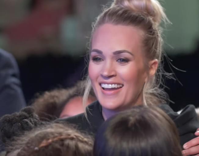 Carrie Underwood Surprises Elementary School Choir At CMA Fest [VIDEO]