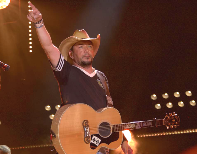 Jason Aldean Puts Another Number One in the “Rearview”