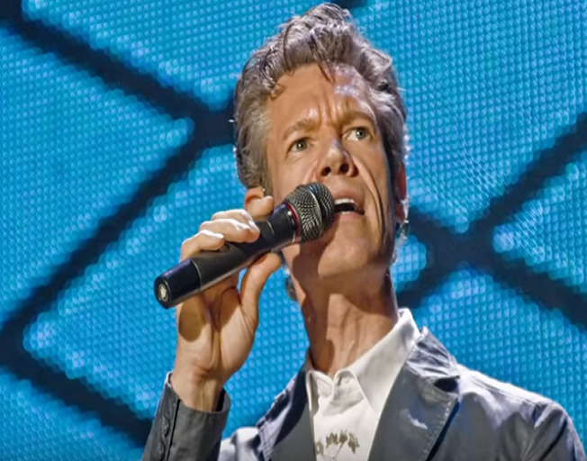 Randy Travis Is Going On Tour This Fall
