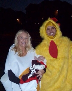 Caroline and Luke Bryan dressed up as an egg and a chicken.