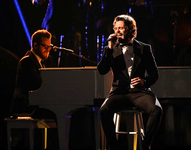 Thomas Rhett performing on the 53rd CMA Awards Show