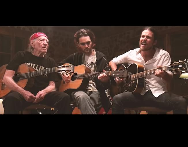 Willie Nelson And Sons Perform Uplifting ‘Turn Off the News’ [VIDEO]