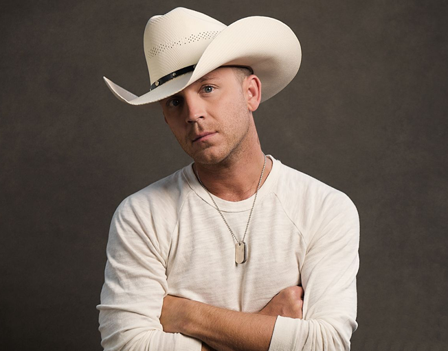Justin Moore Guilted Himself Out of Playing Golf During the Pandemic