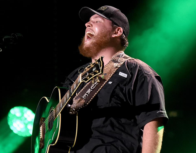 Luke Combs Leads List of Country Nominees for People’s Choice Awards
